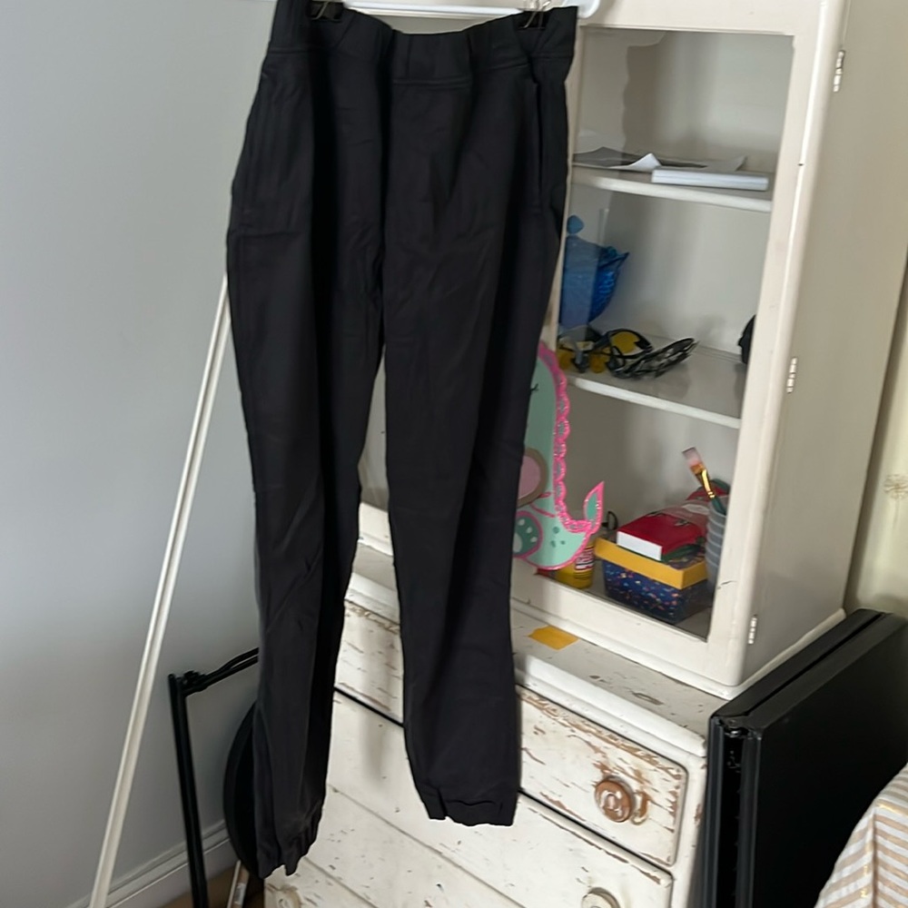 Lululemon joggers. Size 10